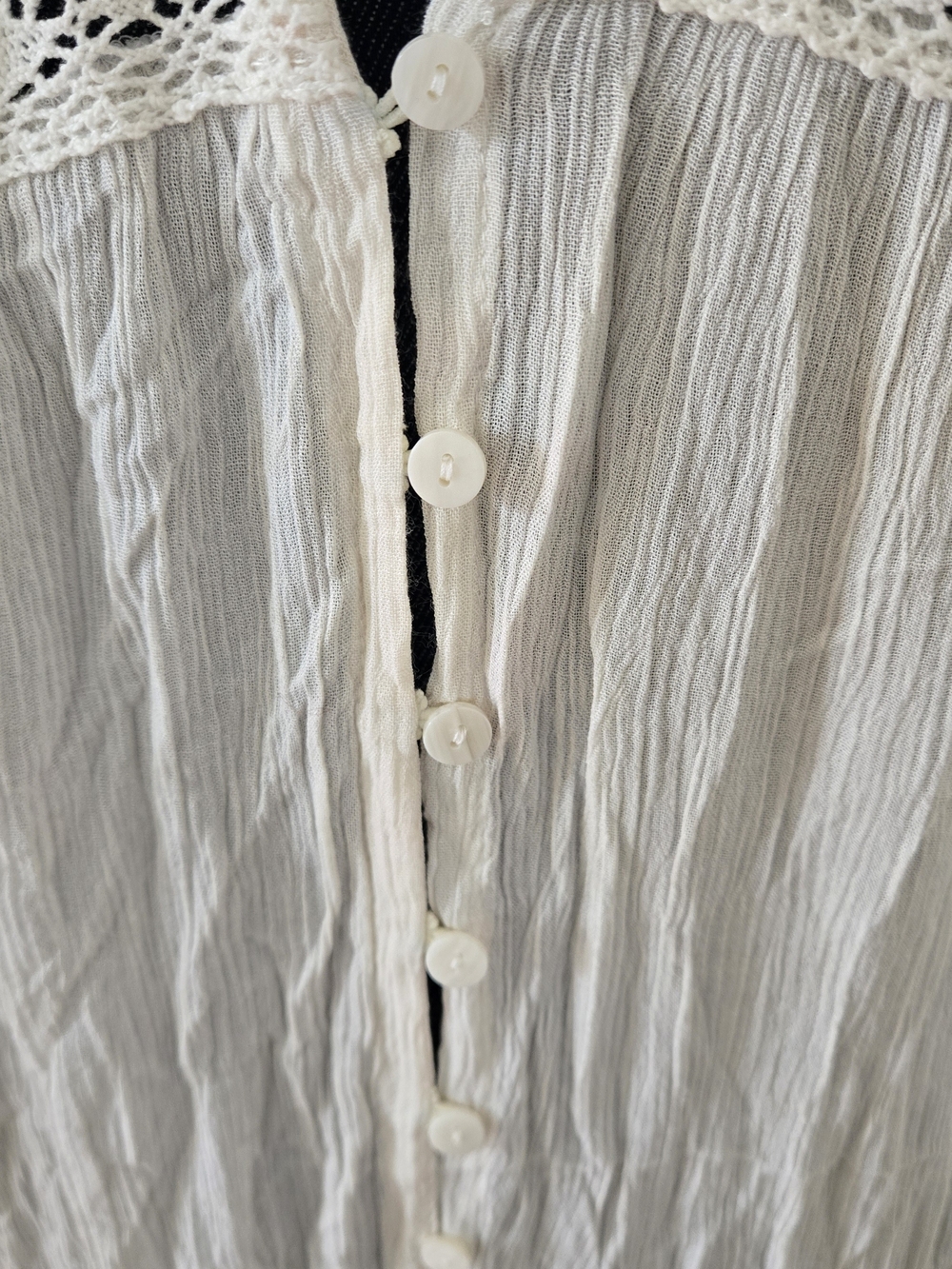 Boho White Button-Front Maxi Dress with Lace Panels - Picture 4 of 6